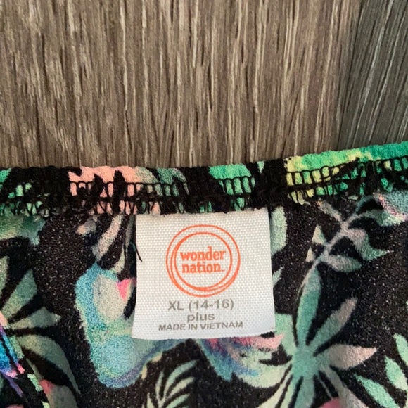 Tropical Romper - Picture 2 of 2